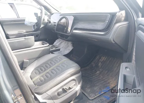 2022 Rivian R1T Adventure из США, поврежденный, VIN 7FCTGAAA4NN007706